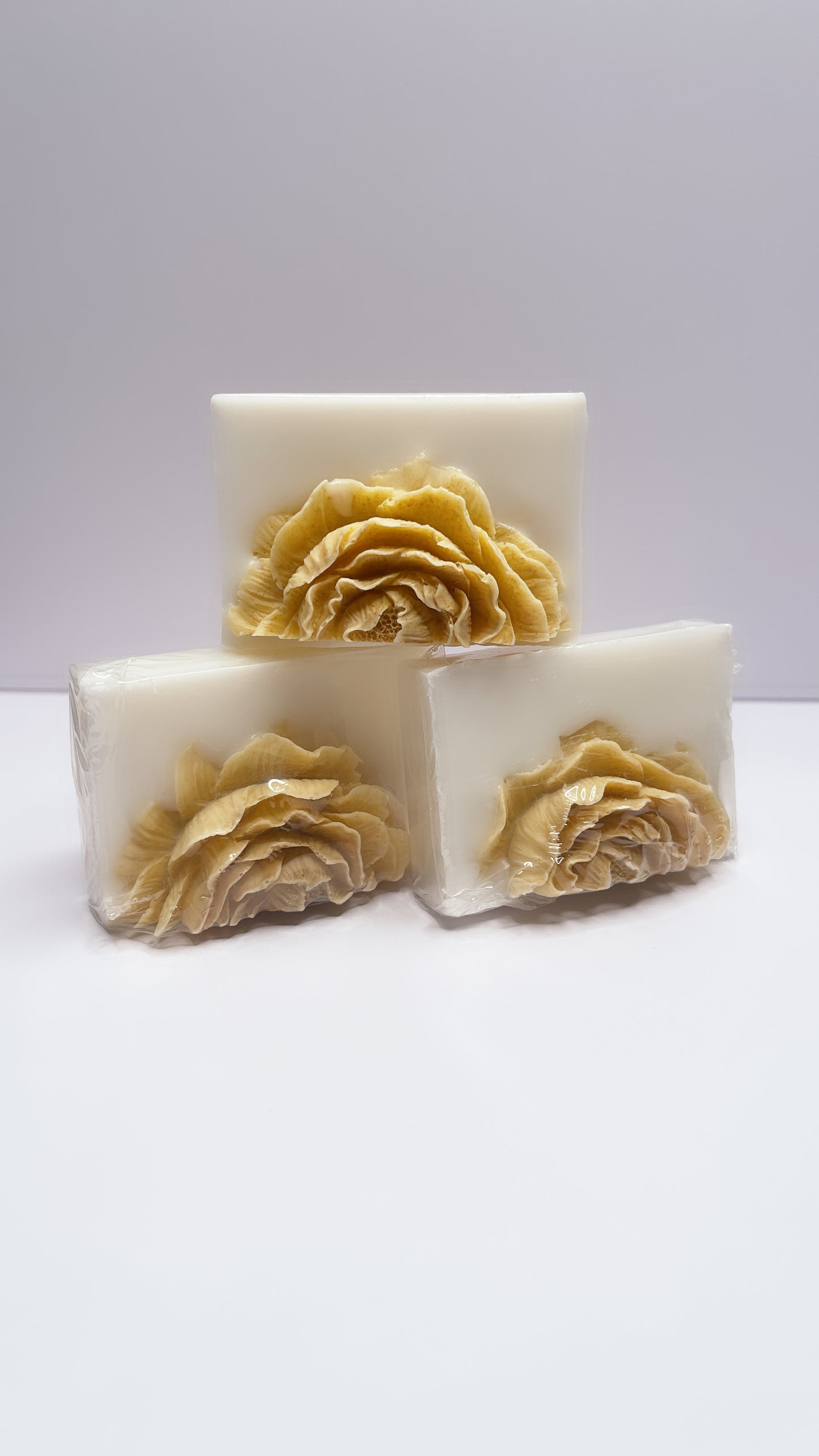 Natural Handcrafted Soap: CREAM LEMON PETALS BAR